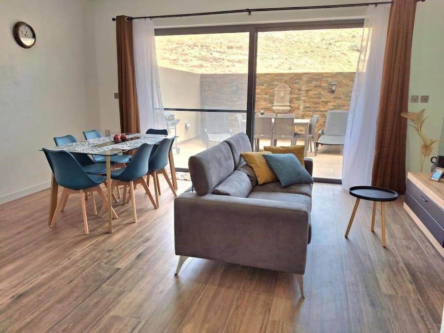 Water Lily Cosy Oasis In Apartment Xlendi